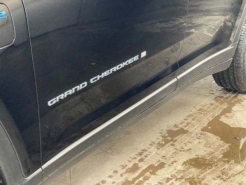 New 2024 Jeep Grand Cherokee Limited 4xe w/ Luxury Tech Group II image 21