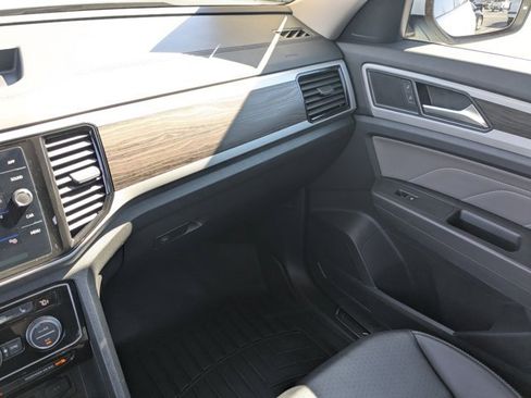 Used 2023 Volkswagen Atlas SE w/ Black Wheel Package image 19