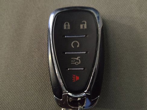 Used 2020 Chevrolet Malibu LT FWD image 32