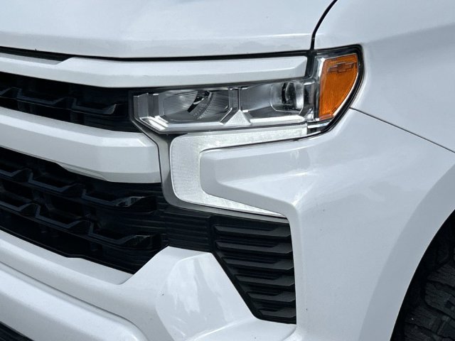 Used 2023 Chevrolet Silverado 1500 RST w/ Z71 Off-Road Package AWD/4WD image 9