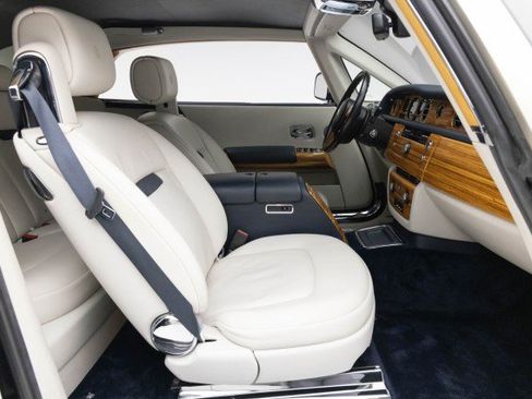 Used 2010 Rolls-Royce Phantom Coupe image 34