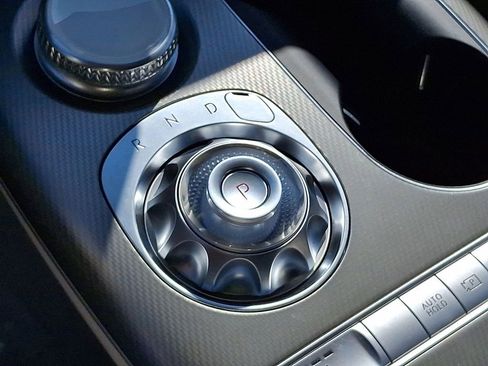 Used 2025 Genesis GV60 RWD image 12