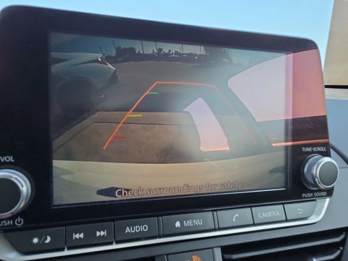 Used 2024 Nissan Altima 2.5 SR FWD image 25