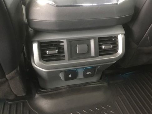Used 2022 Ford F150 Lariat image 18