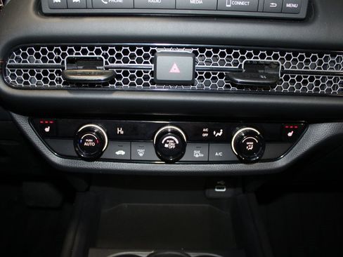 Certified 2024 Honda HR-V Sport image 27