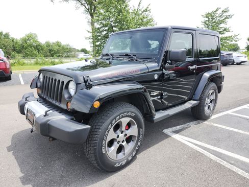 Used 2012 Jeep Wrangler Sahara w/ Mopar Chrome Edition Group AWD/4WD image 12