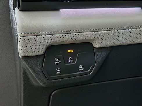 New 2026 Volkswagen Atlas Peak Edition image 10