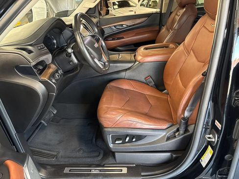 Used 2016 Cadillac Escalade ESV Premium AWD/4WD image 29