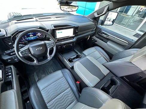 Used 2026 Chevrolet Silverado 2500 ZR2 AWD/4WD image 22
