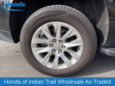 Used 2024 Chevrolet Suburban Premier image 11