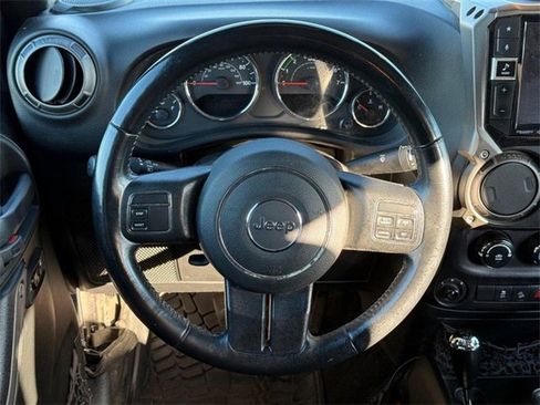 Used 2018 Jeep Wrangler Unlimited Sport S image 13