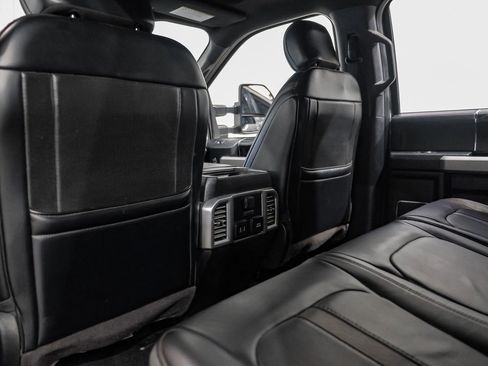 Used 2019 Ford F250 Platinum w/ Platinum Ultimate Package image 40