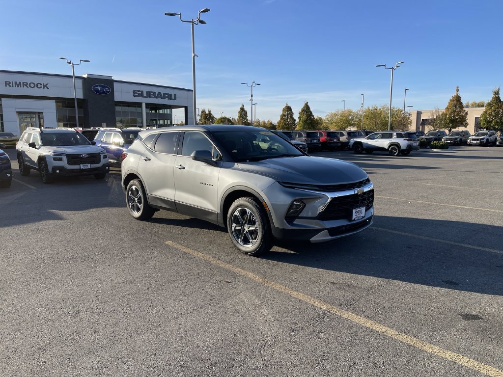 Used 2025 Chevrolet Blazer LT FWD image 11