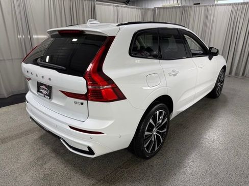 Used 2023 Volvo XC60 B5 Plus w/ Climate Package image 4