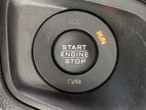 Used 2024 Jeep Wrangler Unlimited Sport AWD/4WD image 29