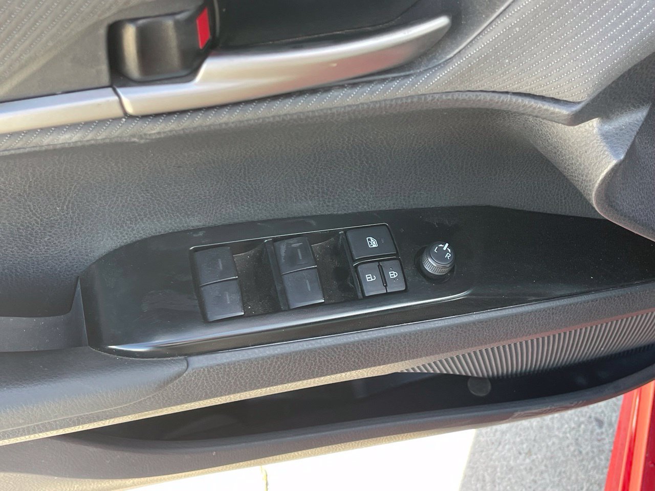 Used 2026 Toyota Camry SE w/ Convenience Package FWD image 12