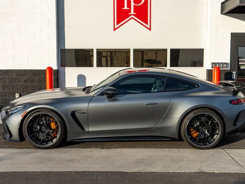 Used 2025 Mercedes-Benz AMG GT 63 image 41