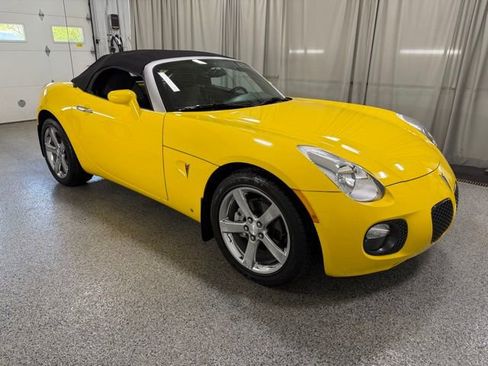 Used 2007 Pontiac Solstice GXP RWD image 7