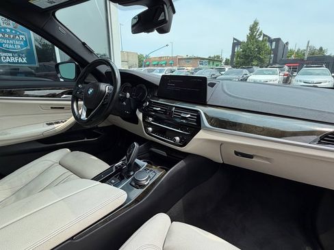 Used 2017 BMW 530i RWD image 12