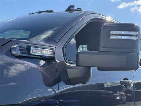 Used 2024 GMC Sierra 2500 AT4 w/ AT4 Preferred Package image 12