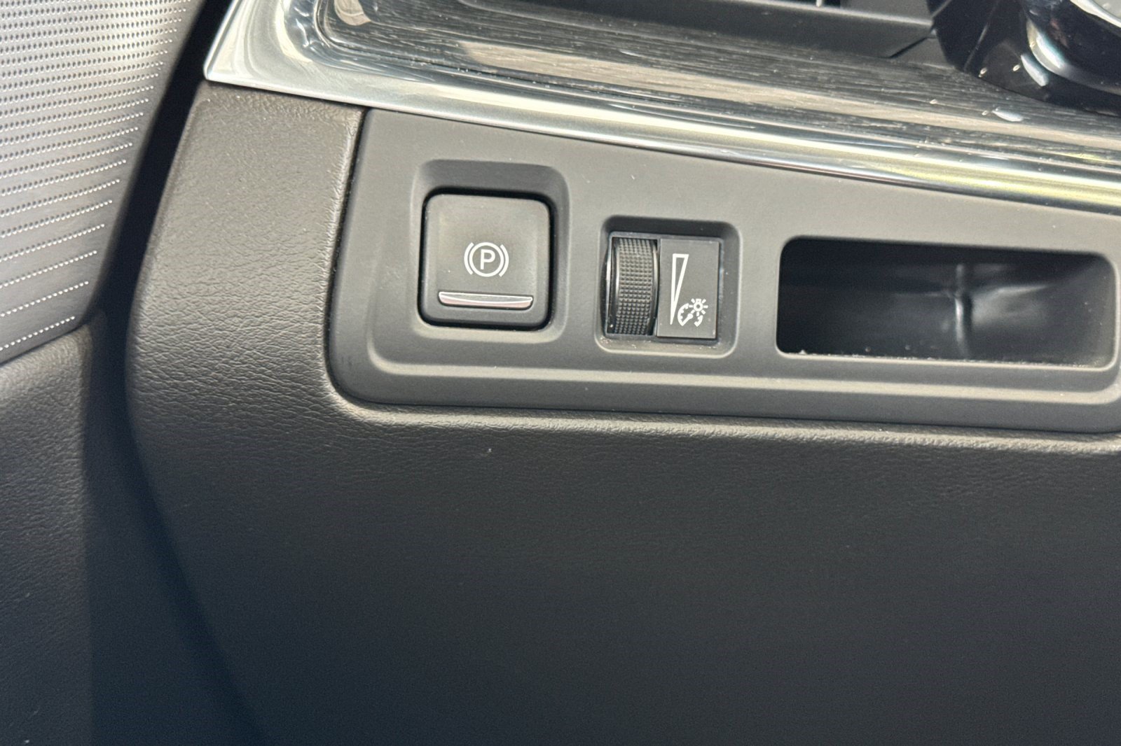 Used 2020 Cadillac XT5 Premium Luxury FWD image 37
