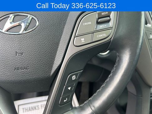 Used 2017 Hyundai Santa Fe Limited FWD image 19