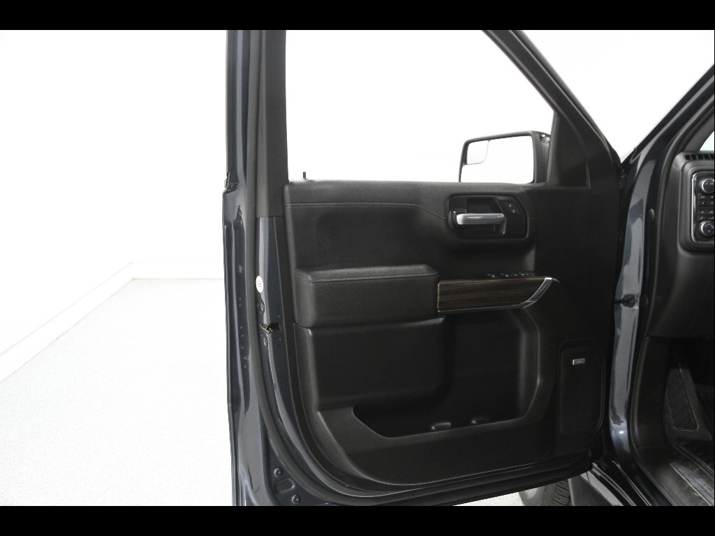 Certified 2021 Chevrolet Silverado 1500 RST w/ Convenience Package II AWD/4WD image 4