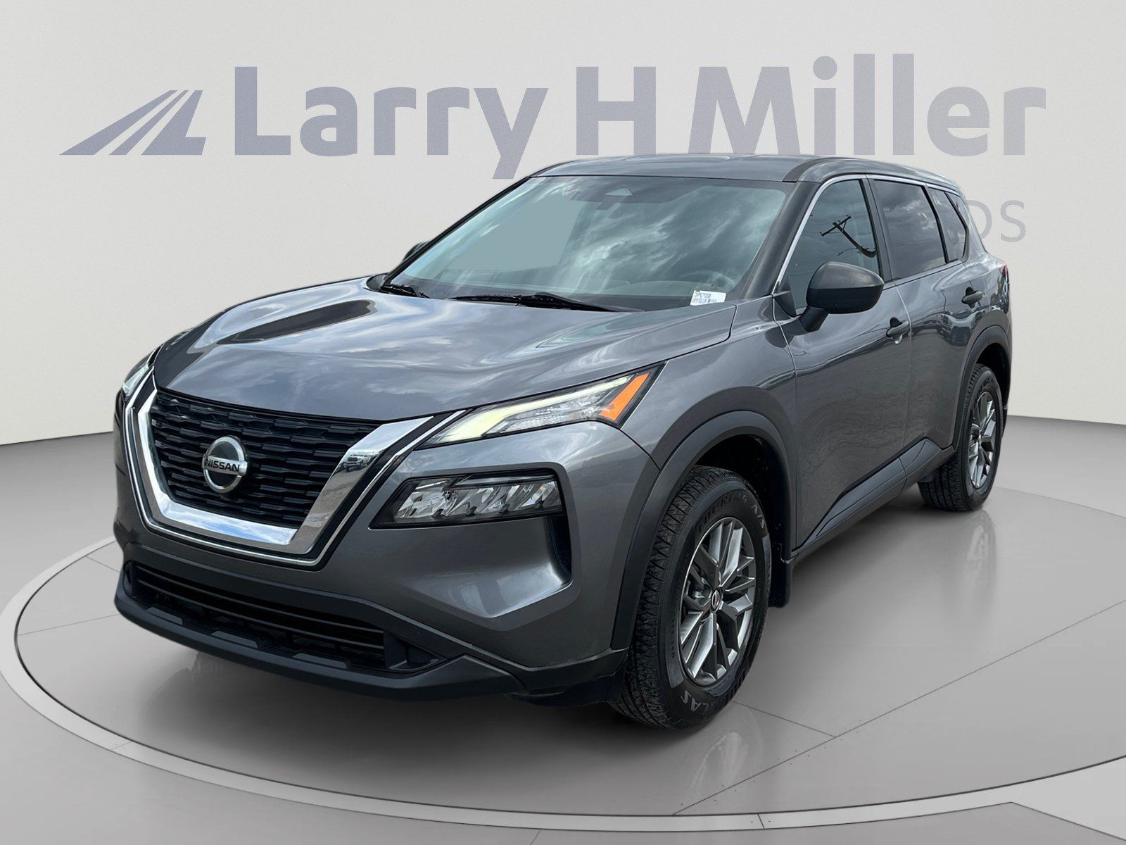 Used 2021 Nissan Rogue S FWD image 1