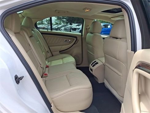 Used 2019 Ford Taurus Limited image 18