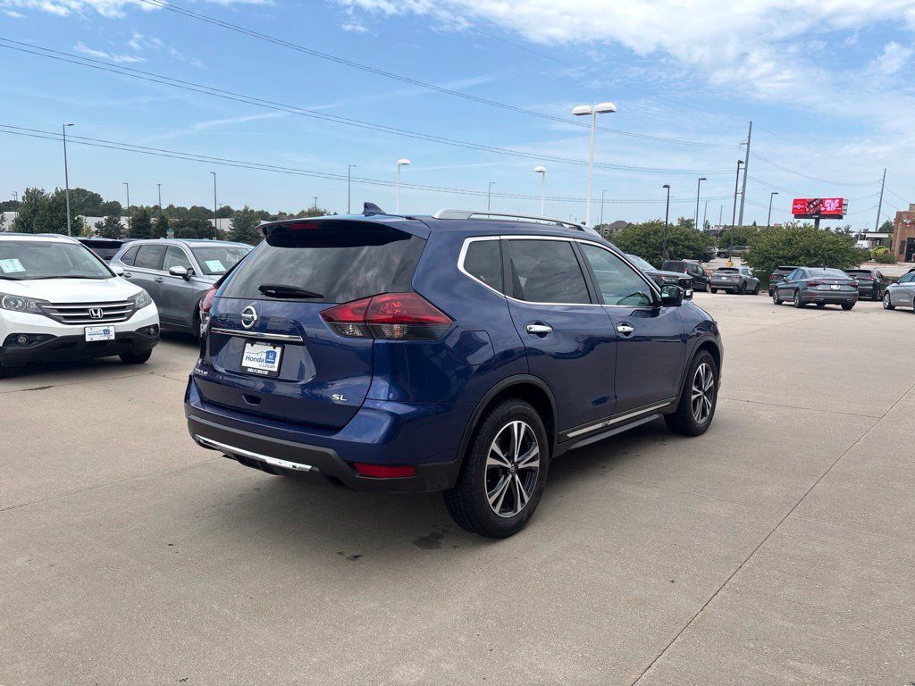 Used 2018 Nissan Rogue SL FWD image 5