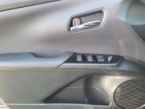 Used 2019 Toyota Prius L Eco image 22