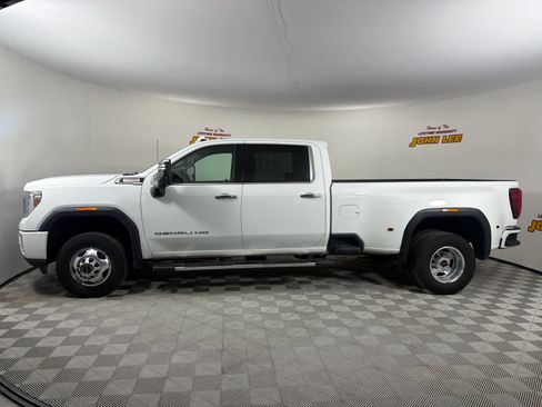 Used 2020 GMC Sierra 3500 Denali w/ Denali Ultimate Package AWD/4WD image 2