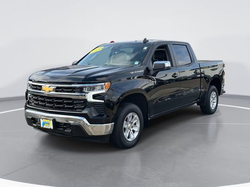 Used 2022 Chevrolet Silverado 1500 LT image 3
