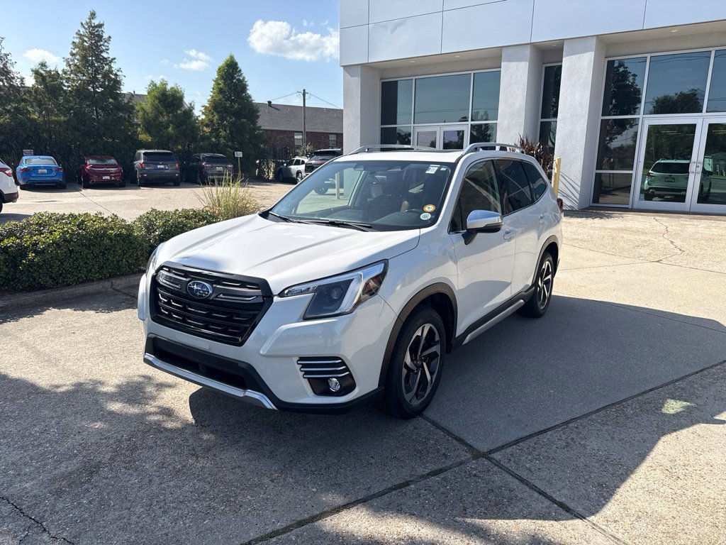 Used 2022 Subaru Forester Touring AWD/4WD image 3