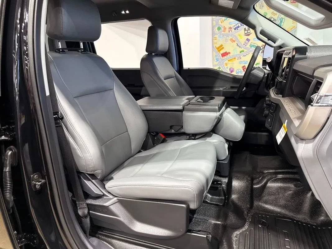 Used 2024 Ford F250 XL w/ XL Chrome Package RWD image 12