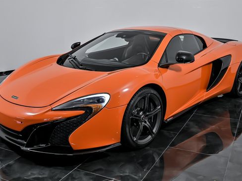 Used 2015 McLaren 650S Spider image 6