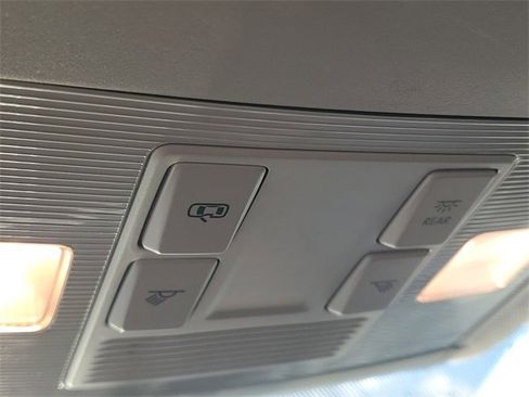 Used 2023 Volkswagen Taos S image 28