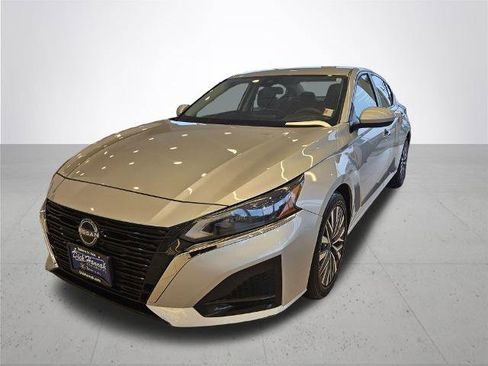 Certified 2023 Nissan Altima 2.5 SV image 2