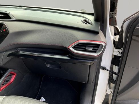 Used 2023 Chevrolet TrailBlazer RS w/ Convenience Package FWD image 26