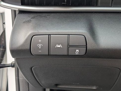 Used 2021 Hyundai Elantra SEL w/ Convenience + Premium Package image 11