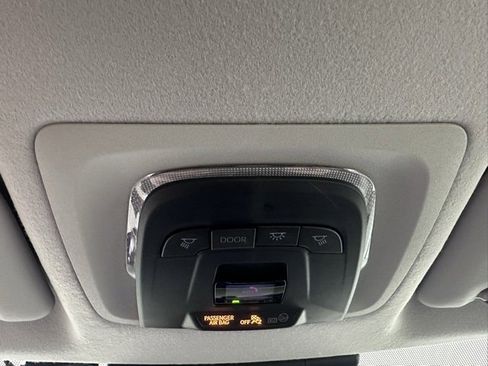 Used 2023 Toyota Corolla Cross L image 29