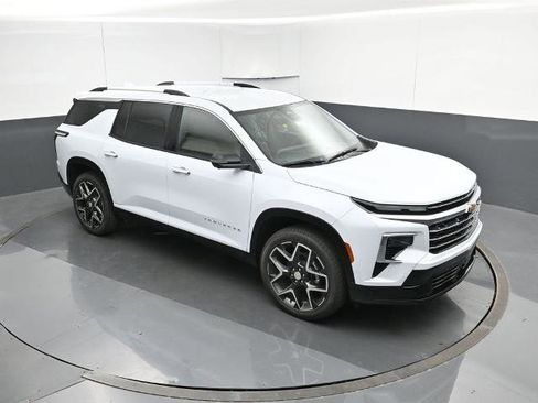 New 2026 Chevrolet Traverse High Country w/ LPO, Floor Liner Package image 23