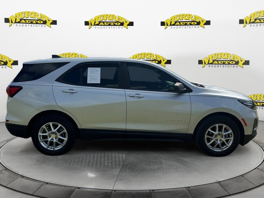 Used 2022 Chevrolet Equinox LS FWD image 7