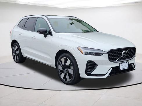 Certified 2024 Volvo XC60 T8 Ultimate AWD/4WD image 1