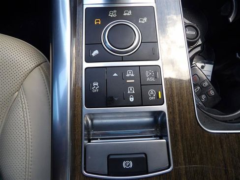 Used 2016 Land Rover Range Rover Sport HSE image 23
