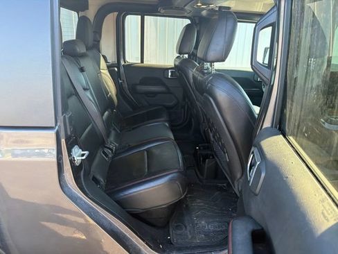 Used 2020 Jeep Gladiator Rubicon w/ Dual Top Group AWD/4WD image 21