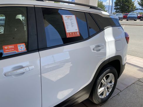 Used 2024 GMC Terrain SLE w/ Driver Convenience Package AWD/4WD image 60