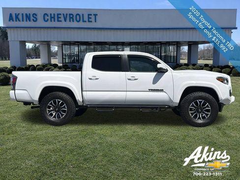 Used 2020 Toyota Tacoma TRD Sport w/ Technology Package AWD/4WD image 6