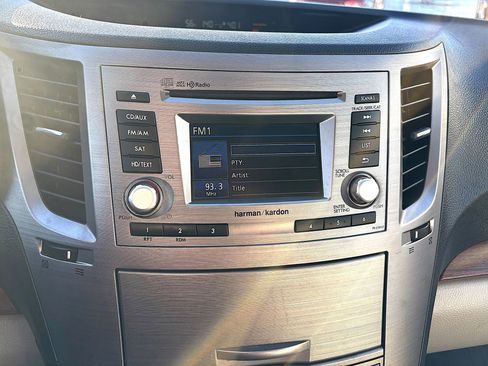 Used 2014 Subaru Outback 2.5i Limited image 21