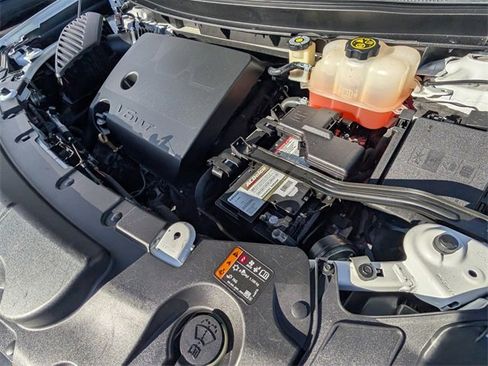 Used 2021 Chevrolet Traverse LT w/ LT Premium Package image 16